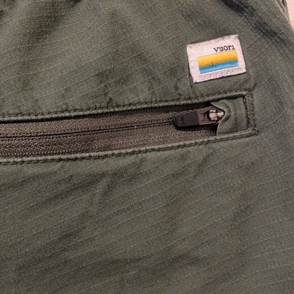 Vuori Ripstop Pants in Army - Picture 6 of 14